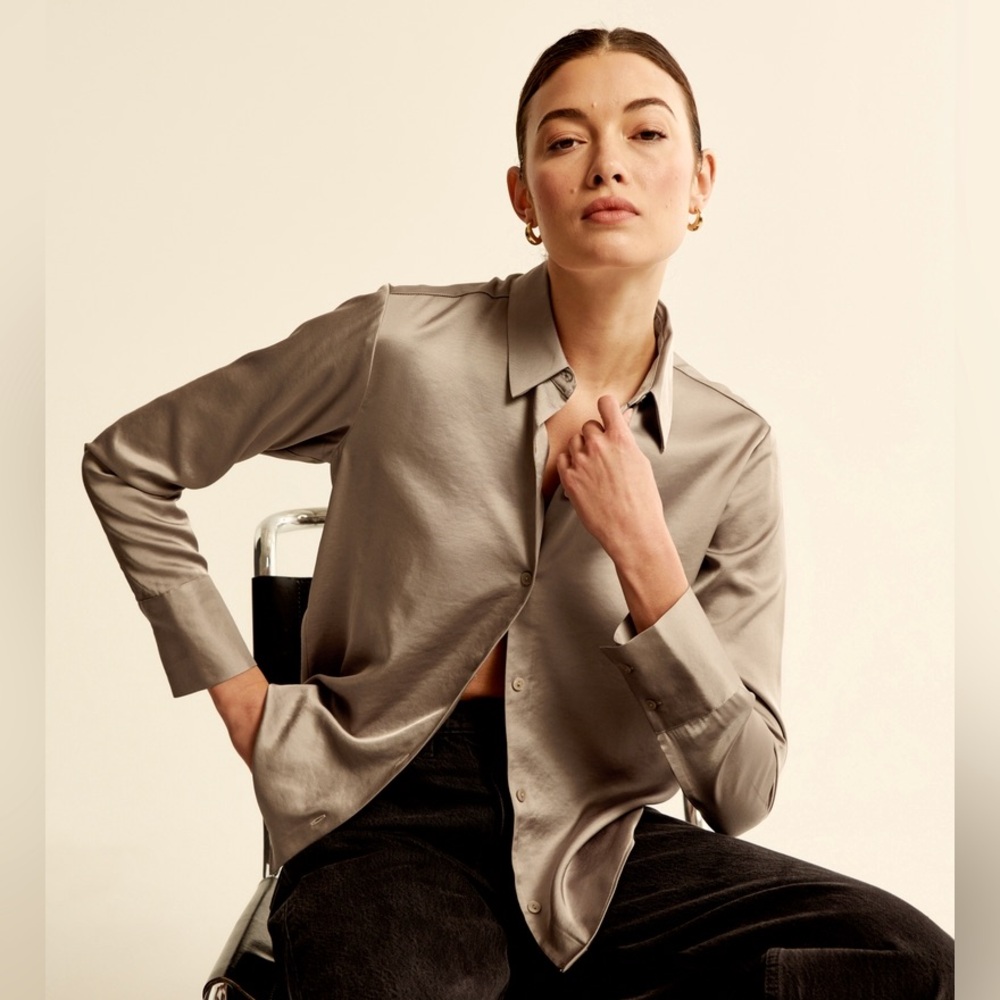 ABERCROMBIE Satin Shirt Oversized Long-Sleeve Button Up Blouse Top Tan Cream